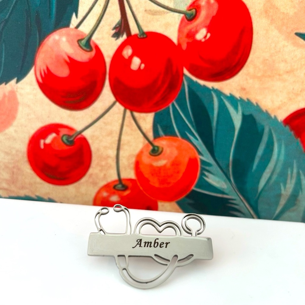 Personalized name: Amber Nurse/Doctor Brooch
